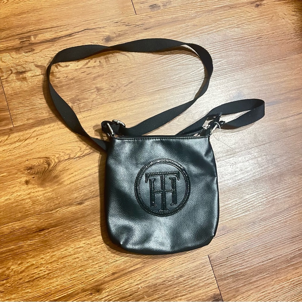 Tommy Hilfiger Black Leather Messenger Bag